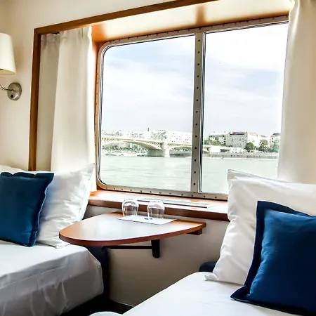 Onriver - Ms Maribelle