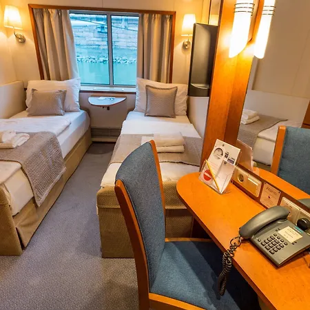 Hotel Onriver - Ms Maribelle 4*